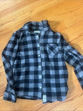 abercrombie kids Black & Gray Plaid Flannel Fuzzy Button-Down 13/14 soft school